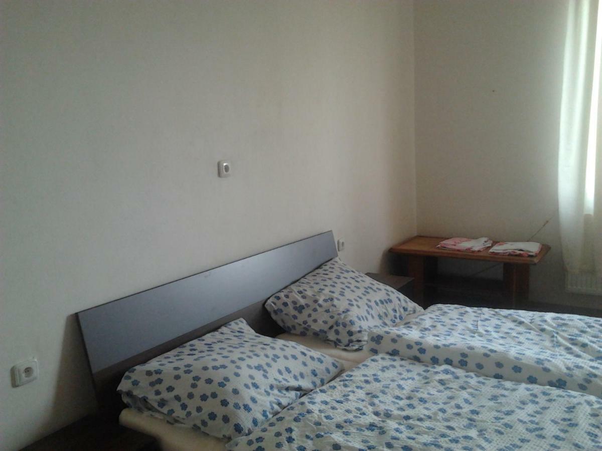 Apartman Ella - Tabor -Cz - U Stadionu Miru 1735 Екстер'єр фото
