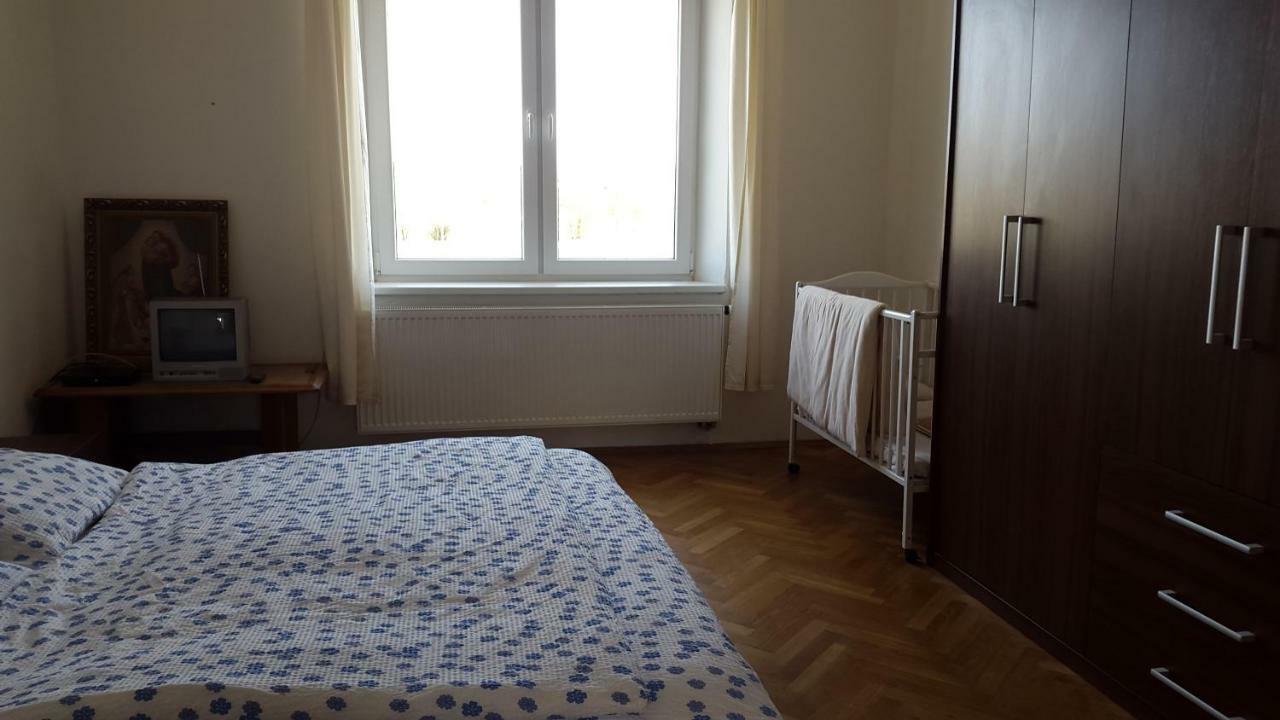 Apartman Ella - Tabor -Cz - U Stadionu Miru 1735 Екстер'єр фото